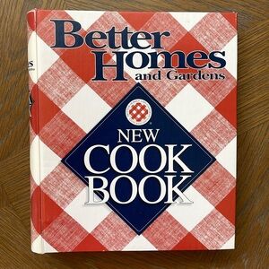 Better Homes and Gardens New Cookbook